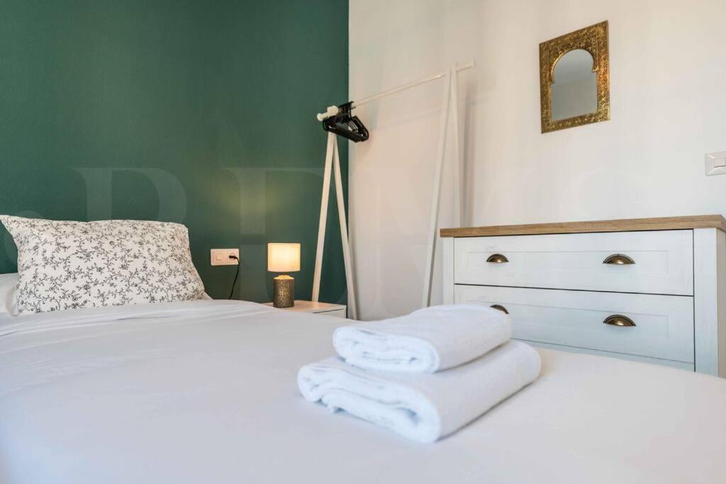 Spacious & Authentic Apartment By Rems Malaga Exterior photo